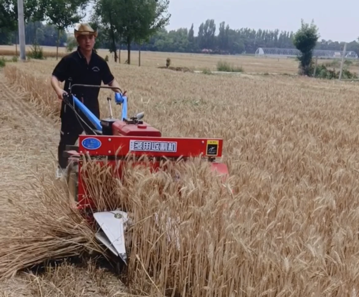 Compact Reaper Binder: Efficient Crop Harvesting Machine